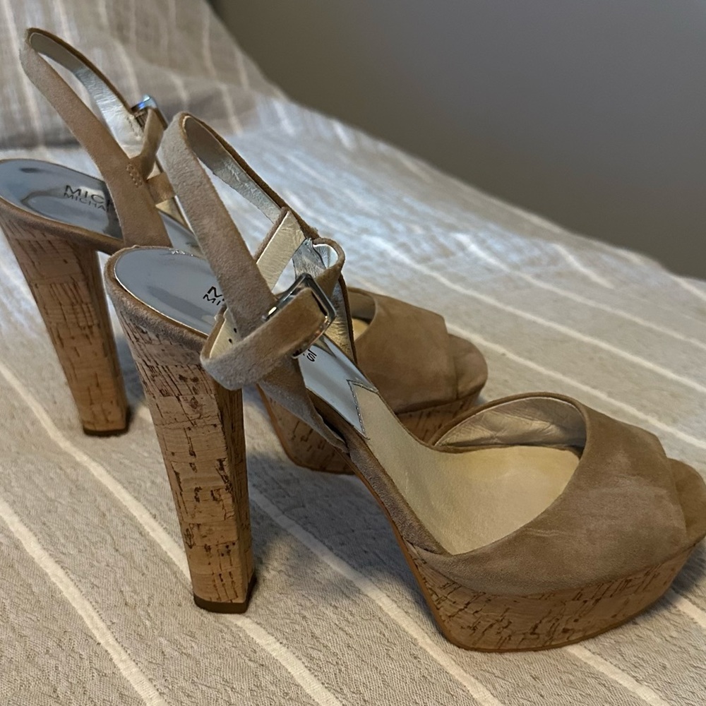 Michael Kors heels - Picture 2 of 4